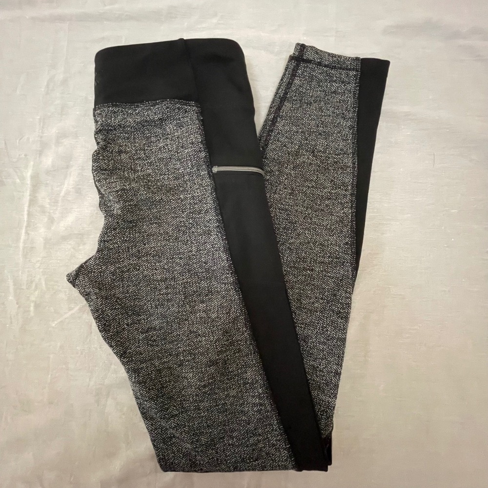Athleta Girl Black Herringbone Zip Pockets Leggings XL 14 Athletic Pants